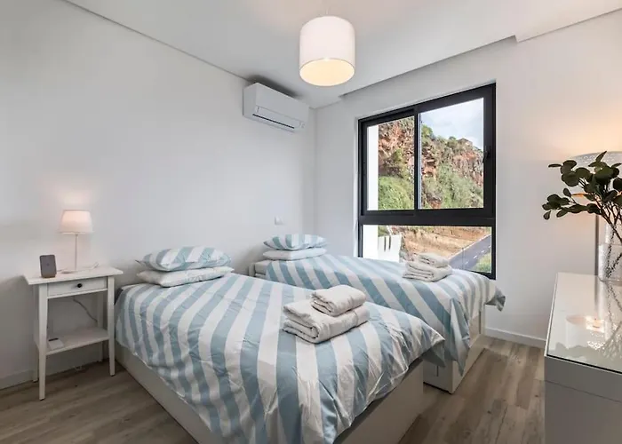 Location - With Pool * Funchal (Madeira)